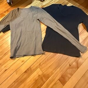 Brandy Melville V-Neck Long Sleeve Tops